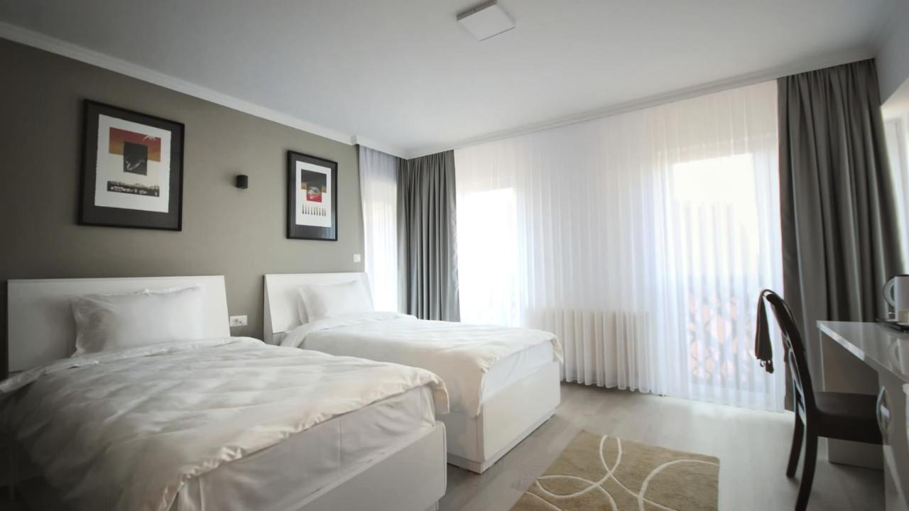 Hotel Callisto Πρίστινα Εξωτερικό φωτογραφία